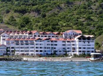 Эллинги "Дельфин", Аренда жилья в Алуште на берегу Черного моря. WI-FI