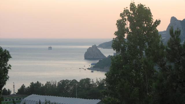 Сдается 2-хкомнатная квартира в г.Алупка