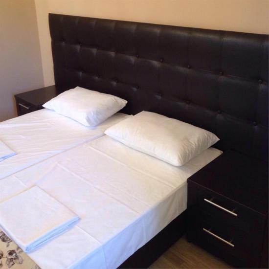 "Hotel Sea"