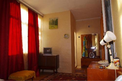 2 комнаты в доме в 300 м. от моря