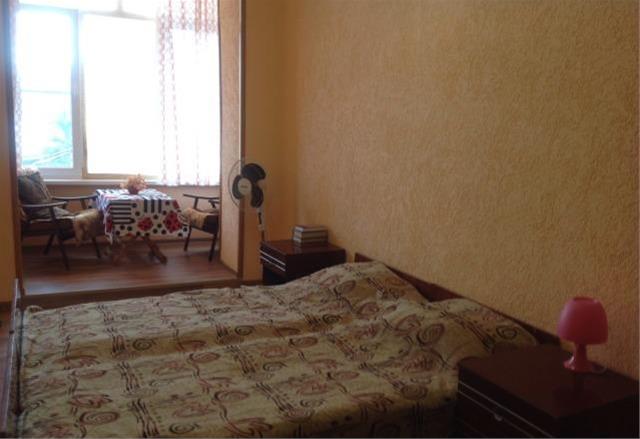 Двухкомнатная квартира в Старой Гагре